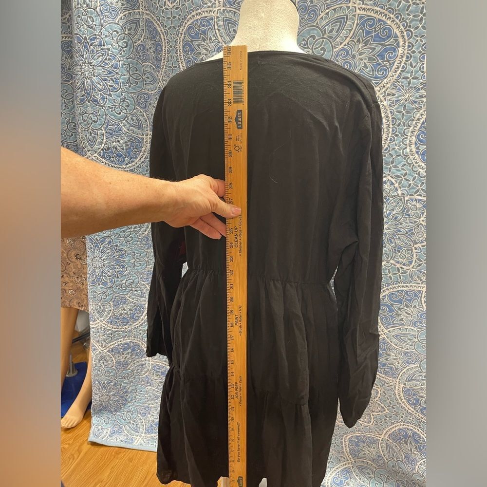 Black V-Neck long sleeve black dress - Picture 3 of 7